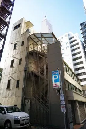 井門新宿御苑ビルの外観