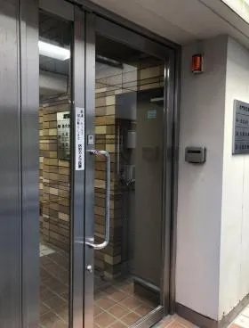井門新宿御苑ビルの外観