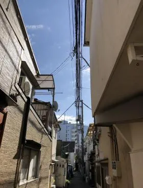 河上ビルの外観