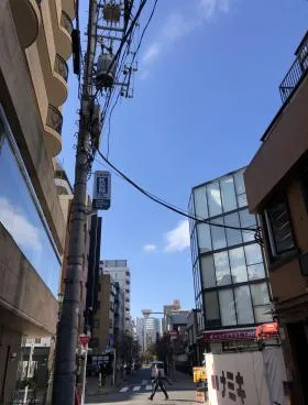 河上ビルの外観
