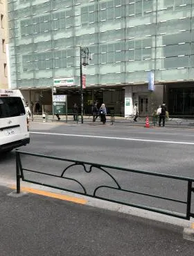 全理連ビルの外観