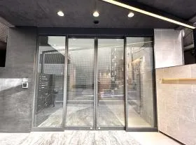 CUBE TSUKIJI(旧:ラフロスビル) ビルの外観