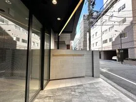 CUBE TSUKIJI(旧:ラフロスビル) ビルの外観