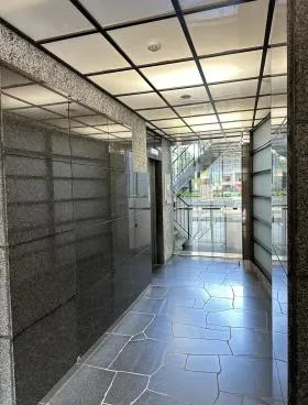 青山但馬屋ビルの外観