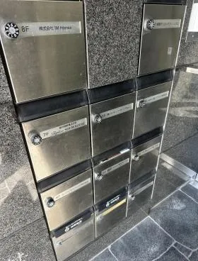 青山但馬屋ビルの外観