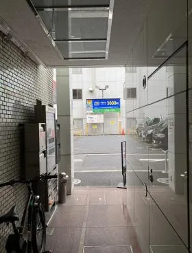 正直屋ビルの外観