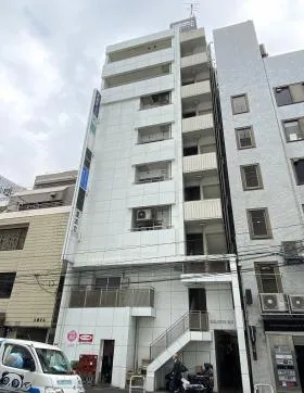 正直屋ビルの外観
