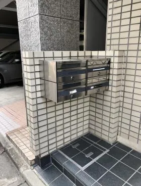 友朋ビルの外観