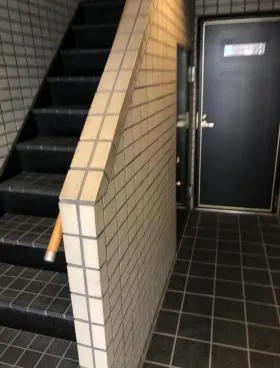 友朋ビルの外観