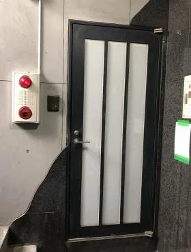 東成ビルの外観