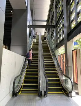 世界貿易センタービルディング南館の外観