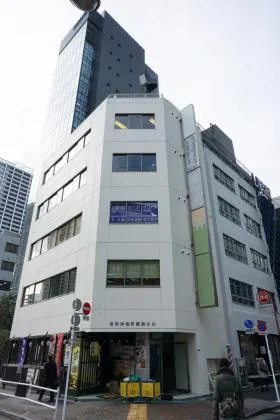秀和浜松町駅前ビルの外観