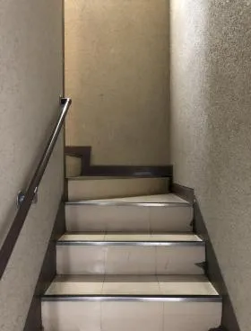 秀和浜松町駅前ビルの外観
