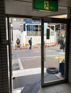 秀和浜松町駅前ビルの外観