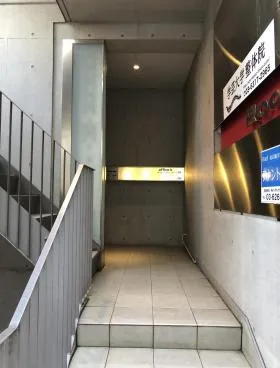 Roofビルの外観