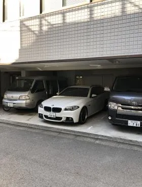 新井ビルの外観