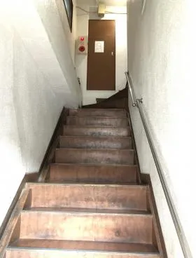 宏基ビルの外観