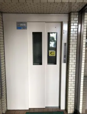 パーク代々木上原ビルの外観