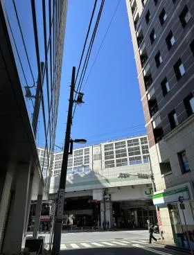 神田駅前ビルの外観