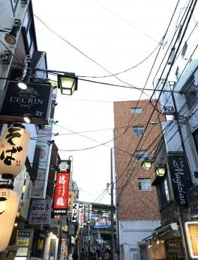 東栄ビルの外観
