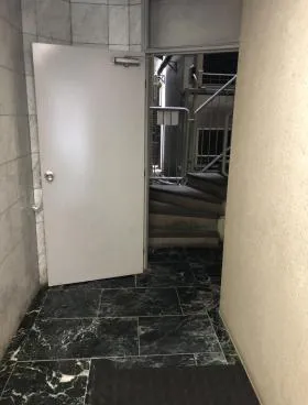 SRビルの外観