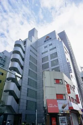 タカセ本社(新橋一丁目)ビルの外観