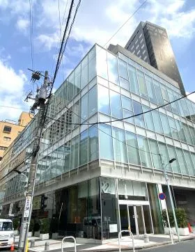クロスオフィス六本木の外観