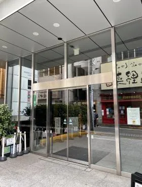 クロスオフィス六本木の外観