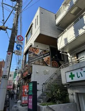 丸美屋ビルの外観