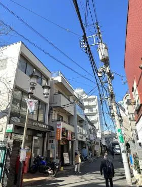 丸美屋ビルの外観
