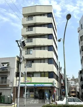 グローサ・ユー・新宿ビルの外観