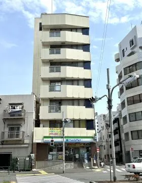 グローサ・ユー・新宿ビルの外観