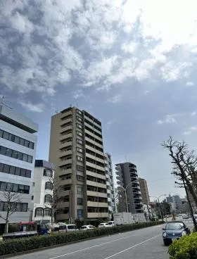 グローサ・ユー・新宿ビルの外観
