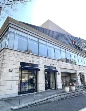 代官山アドレス・ディセビルの外観