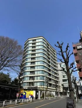 代官山アドレス・ディセビルの外観