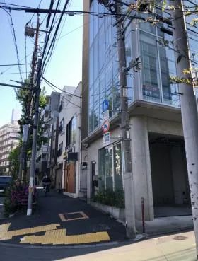 ラ・リゴタワー三宿ビルの外観
