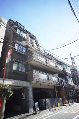 イル ドル カンビルの外観