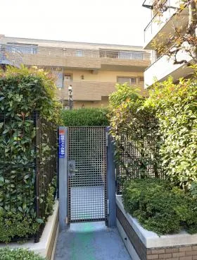 ヒルハイツ代官山ビルの外観