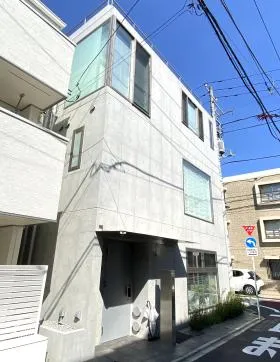 ARK CORNER 新宿若松町ビルの外観