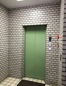 大宮ビルの外観