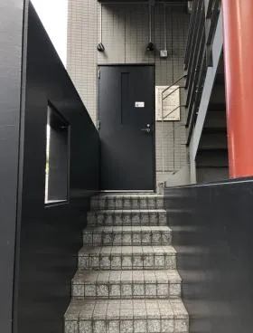 CREDEUSの外観