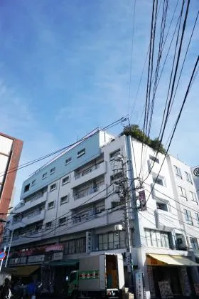 秋本ビルの外観