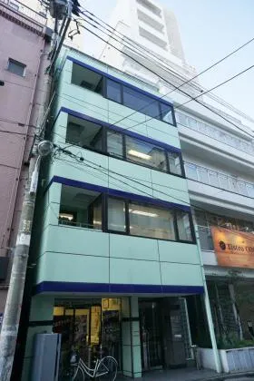 S&Uビルの外観