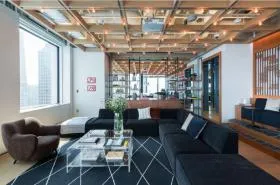 WeWork 神谷町トラストタワーの外観