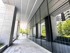 WeWork 神谷町トラストタワーの外観