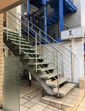 原宿川名ビルの外観