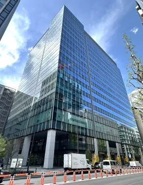 WeWork リンクスクエア新宿ビルの外観