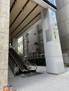 WeWork リンクスクエア新宿ビルの外観