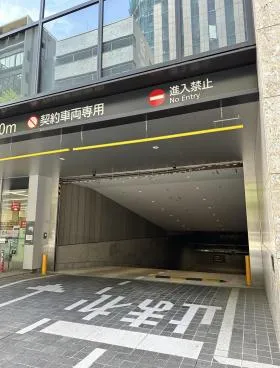 WeWork リンクスクエア新宿ビルの外観