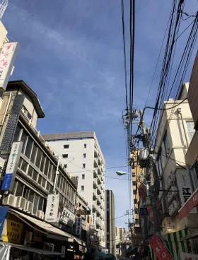 三輝ビルの外観